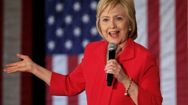 Clinton ya se considera candidata y pide unidad demócrata contra Trump