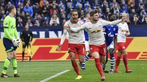 Schalke pierde en el regreso de Stevens al mando