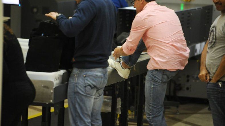 Arrestos en caso de robo de maletas en Aeropuerto de Los Angeles