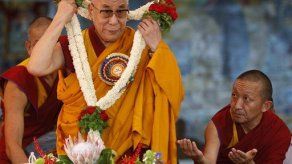 Tibetanos celebran cumpleaños 78 del Dalai Lama