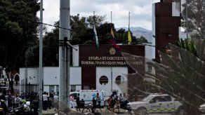 Sube a nueve la cifra de muertos por carro bomba en Escuela de la Policía en Bogotá