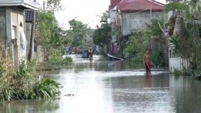 El tifón Melor deja al menos 8 muertos tras su paso por Filipinas