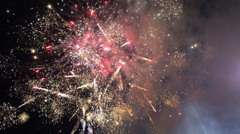 María del Carmen Simons en paseo nocturno del Sábado de Carnaval