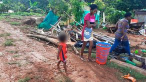 La Defensoría del Pueblo señaló que visitó a las familias desalojadas de los terrenos del Asentamiento Informal Tierra Prometida el pasado sábado.