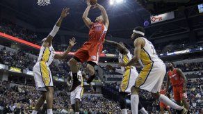 Clippers doblegan a los Pacers con acciones espectaculares de Paul y Griffin