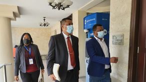 Interponen denuncia contra contralor Solís por supuesta omisión de sus responsabilidades de fiscalización