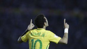 Brasil saca pasaje a Rusia 2018 al golear 4-1 a Uruguay