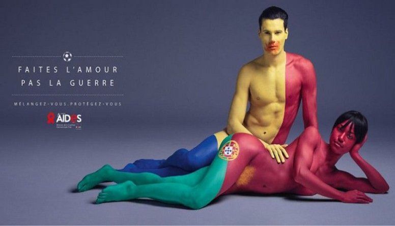 Polémica en Francia por una campaña contra sida protagonizada por gais