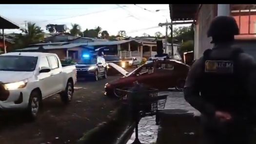 Policía Nacional realiza allanamiento en Villa Lobos