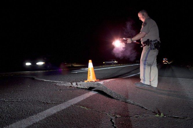Fuerte sismo golpea California