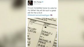 Un hijo de Trump viola la ley estatal al publicar una foto de su papeleta