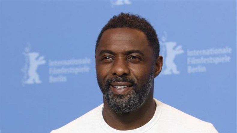 Idris Elba vuelve a encabezar la carrera para convertirse en el nuevo James Bond