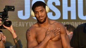 Anthony Joshua pacta dos combates con Tyson Fury