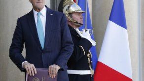 Rusia compra portahelicópteros a Francia