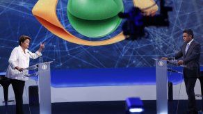 Rousseff y Neves se acusan de corrupción