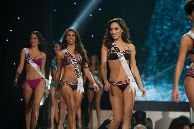 Competencia en traje de baño - preliminar del Miss Universo 2015