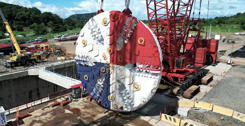 Tren Panamá - David: La Tuneladora Panamá servirá para su construcción.
