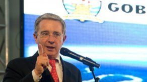 Uribe expresa apoyo a Martinelli ante ruptura de relaciones con Venezuela