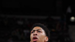 Davis marcó la diferencia en el duelo de equipos perdedores