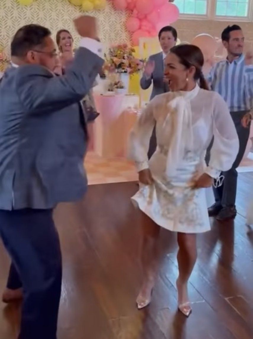 Adamari López disfrutó al ritmo de La Botella, de los hermanos Machore de Panamá