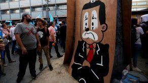 Guatemaltecos piden renuncia presidente Morales y apoyan a la CICIG