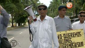 Jubilados y pensionados cierran la Transístmica