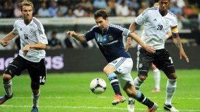 Kahn critica a Alemania y Löw se defiende