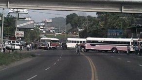 Transportistas dan ultimátum a la ATTT Transportistas dan ultimátum a la ATTT