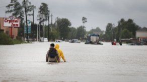 Texas registra acumulación lluvia de hasta 1.25 metros