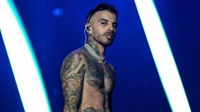 Rauw Alejandro realiza un concierto improvisado en Londres