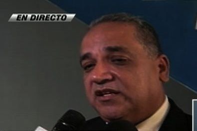 Luis Eduardo Camacho se inscribe en el partido Cambio Democrático