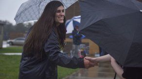 Mujer transexual gana escaño en legislatura de Virginia