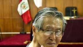 Kuczynski pierde dos congresistas de su partido por indultar a Fujimori