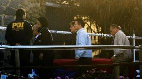 Concluye exhumación de los restos de Neruda para saber si lo asesinaron