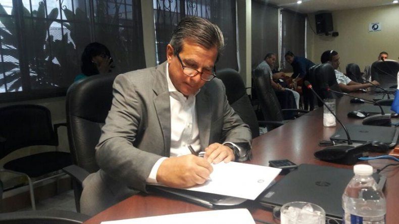 Bancada oficialista pedirá al pleno discutir proyecto sobre delación premiada