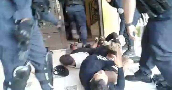 Tres hombres armados atacan a una familia en Alcalde Díaz