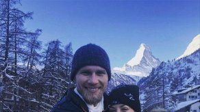 Kaley Cuoco y Karl Cook se van de luna de miel... Cinco meses después de su boda
