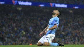 Guardiola molesto por los balones de la Copa de Liga