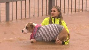 Miles de australianos dejan sus casas por inundaciones