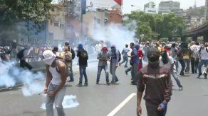 Muere joven herido de bala en protesta opositora en Venezuela