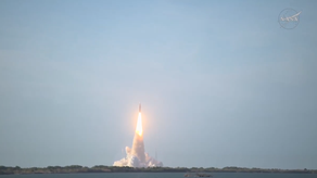 Misión Artemis III despega con éxito. Misión Artemis III despega con éxito.