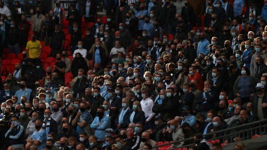 Dueño del Manchester City pagará vuelo de fans a final de Champions
