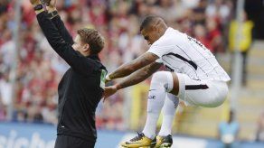 Francfort empata con Freiburg pese a debut de Boateng