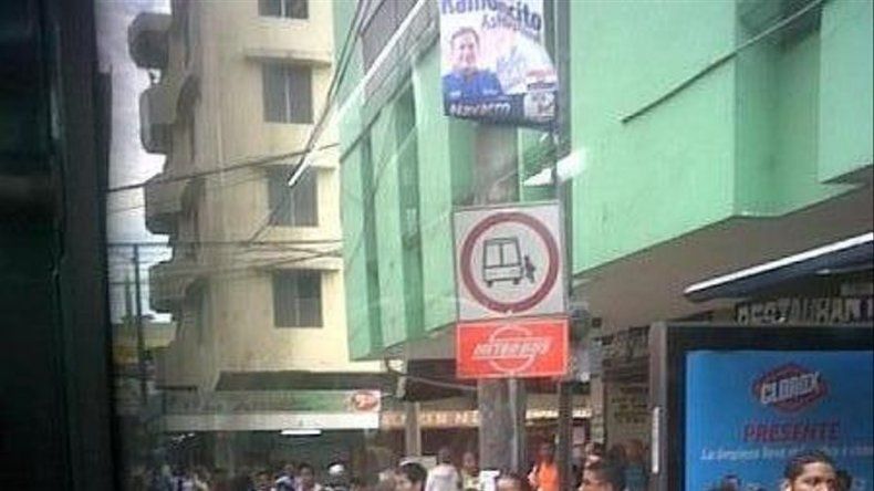 Salida de diablos rojos genera caos en Panamá