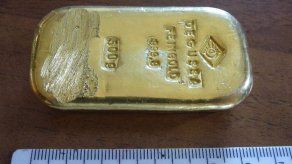 Adolescente encuentra oro en lago alpino alemán