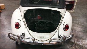 Hallan carro robado hace 40 años