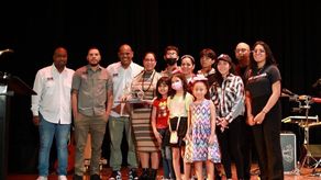 Con la entrega de un reconocimiento a la trayectoria y legado musical de I Nesta a sus familiares.