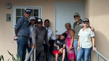 MIVIOT entrega la primera vivienda construida tras el terremoto.