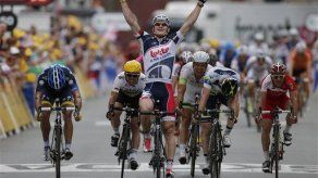Greipel repite triunfo al sprint en el Tour