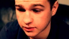 Two and a Half Men es una porquería: Jake se disculpa